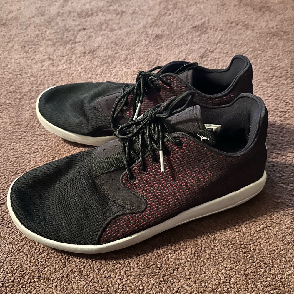 Jordan eclipse Red and Black